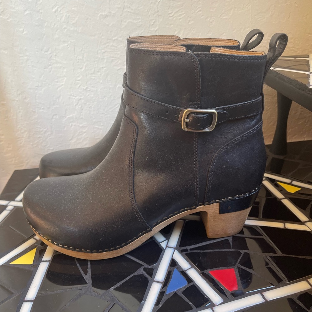 Dansko Anya Black Leather Boots